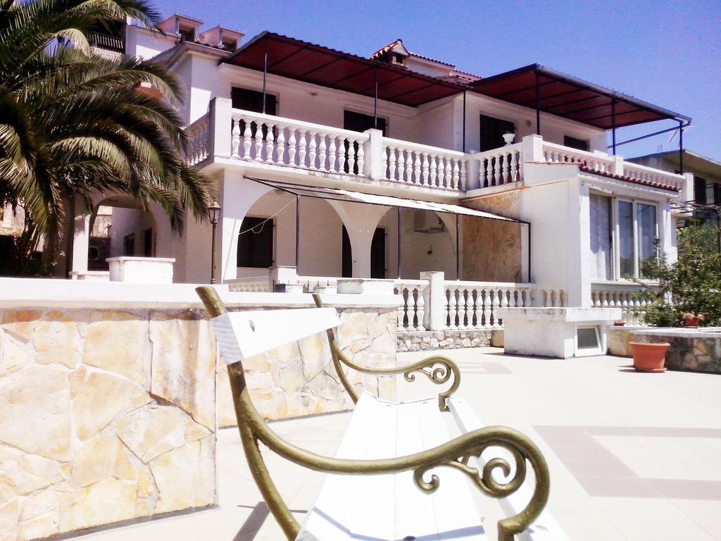 Apartments Carmen Vinišće חדר תמונה