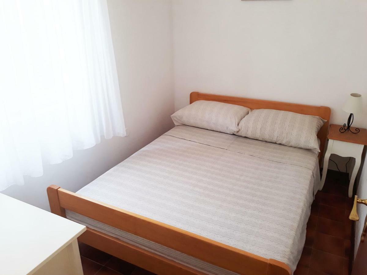 Apartments Carmen Vinišće מראה חיצוני תמונה